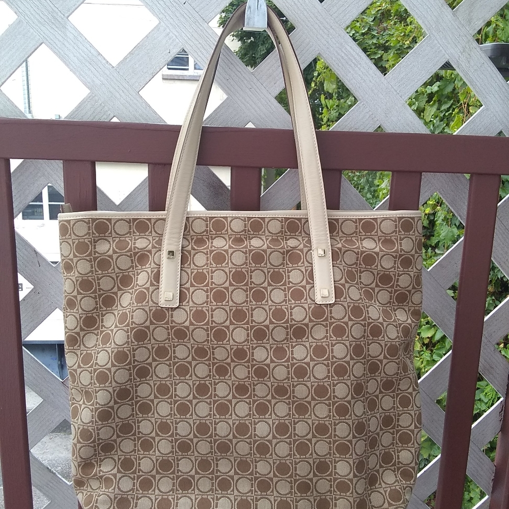 Authentic Salvatore Ferragamo Giancci logo tote.